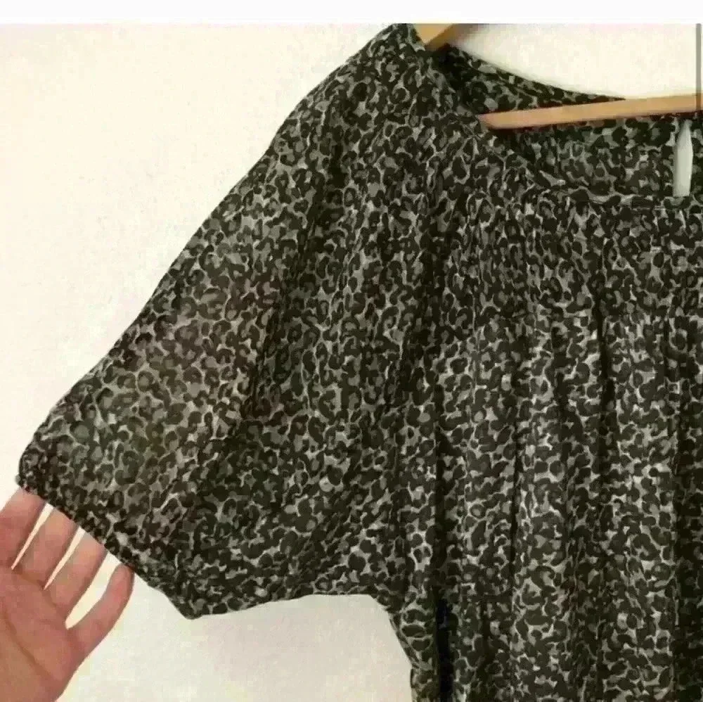 🌻Ann Taylor LOFT Leopard Animal Print Semi Sheer Puff Sleeve Top Tan Black